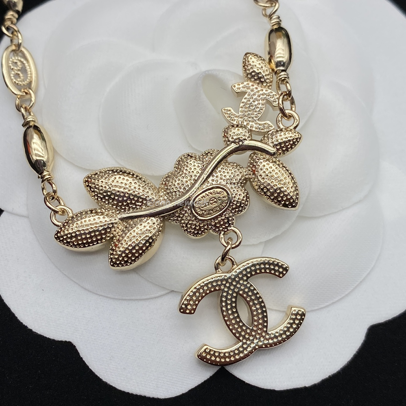 Chanel Pre Owned Cc Diamond Pendant Necklace (22) - www.newkick.org